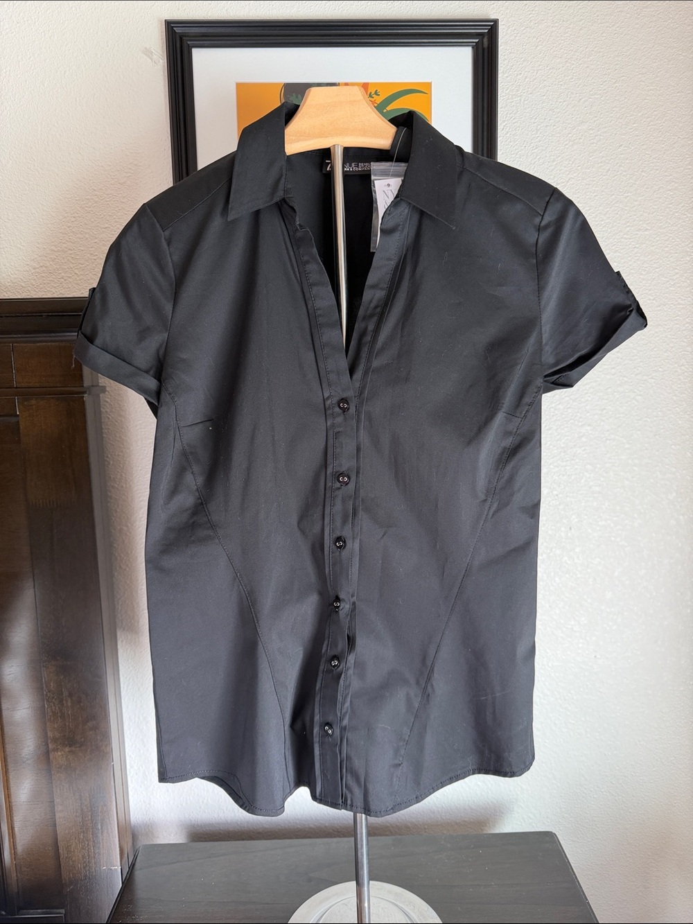 Women's Black Short-Sleeve Button-Down Shirt - Classic Fit